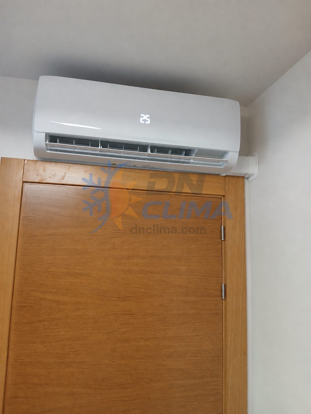 Instalación de equipo multisplit 2x1 de aire acondicionado