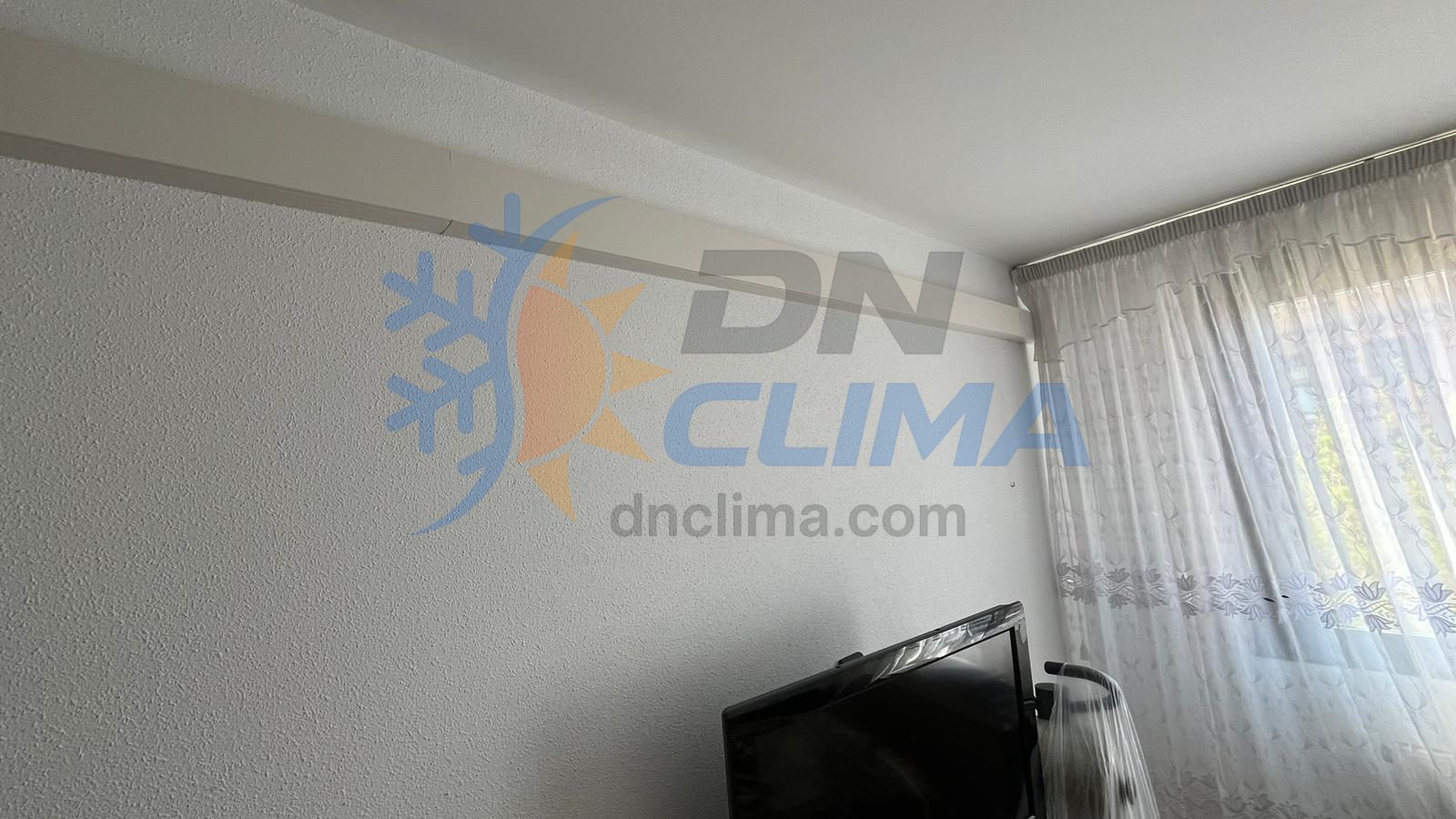 Instalación equipo multisplit 3x1 + canalización, conexión frigorífica/eléctrica, vacío y puesta en marcha.